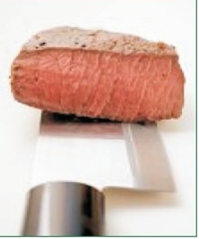 Saftig gebratenes Rinderfilet auf einem Metzgerbeil
